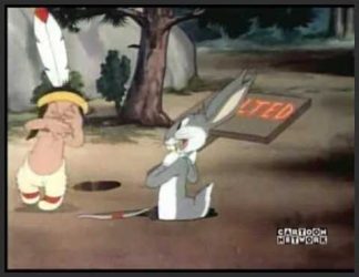 تصویر خرگوشی انیمیشنی که از یک سوراخ بیرون آمده و یک پلاکارت در دست دارد
